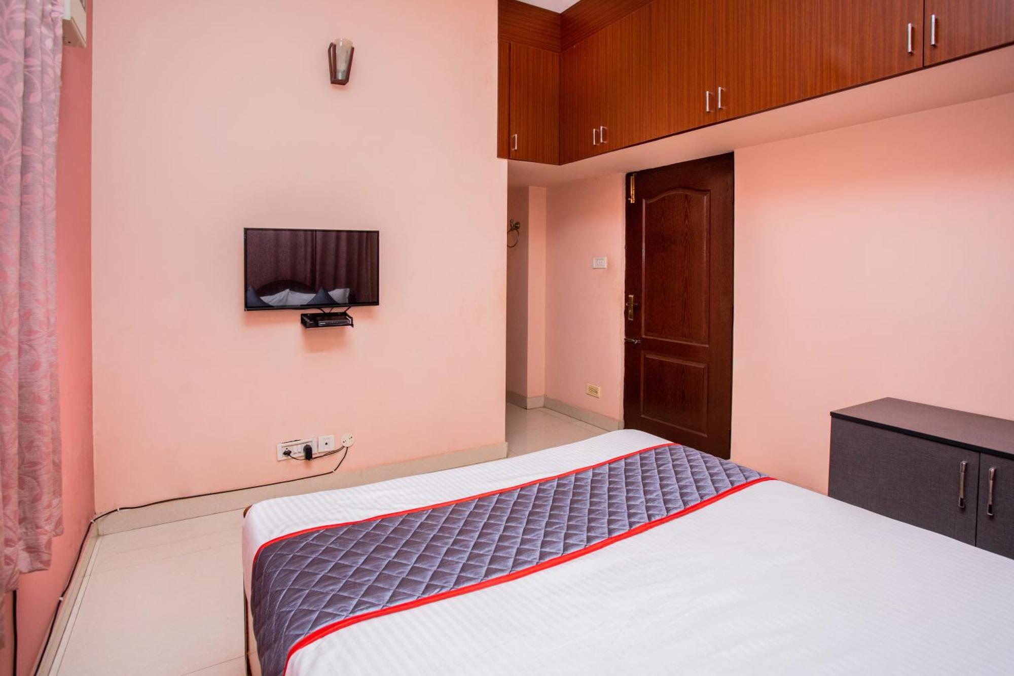 Its South East Residency Hotel Chennai Exterior photo
